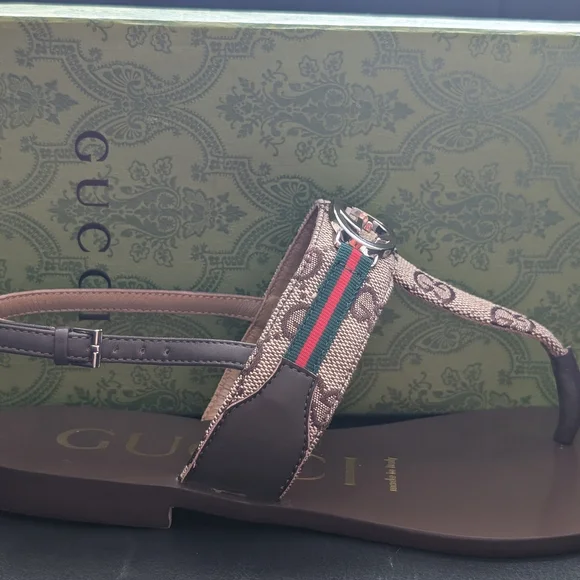 Gucci Brown Sandals with Gold Accents - Picture 5 of 11